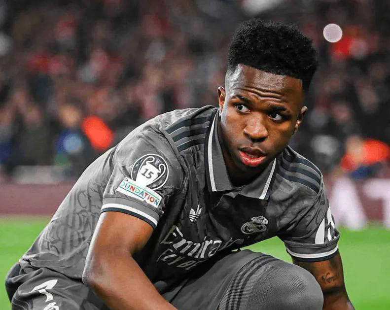 皇马巴西双子星被粉丝诟病，欧冠表现黯淡