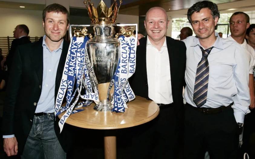 穆帅：有球员跟我说带着04/05蓝军集训两周，能把现役切尔西揍趴