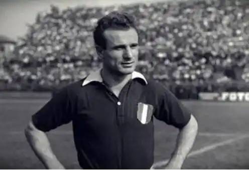 DeepSeek评意甲历史十大中场：皮尔洛第三，马特乌斯第八